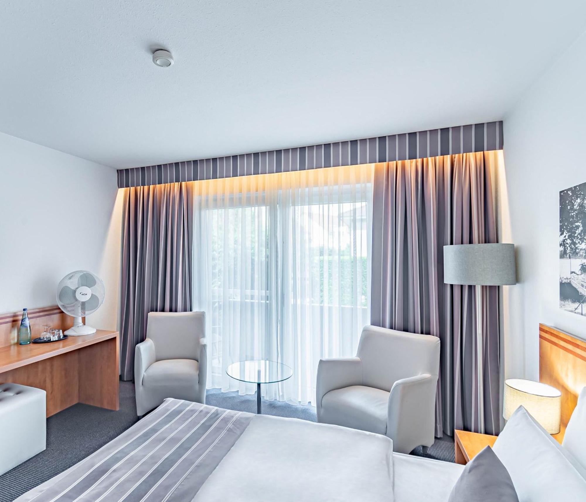 Parkhotel Sonnenberg Eltville am Rhein ภายนอก รูปภาพ