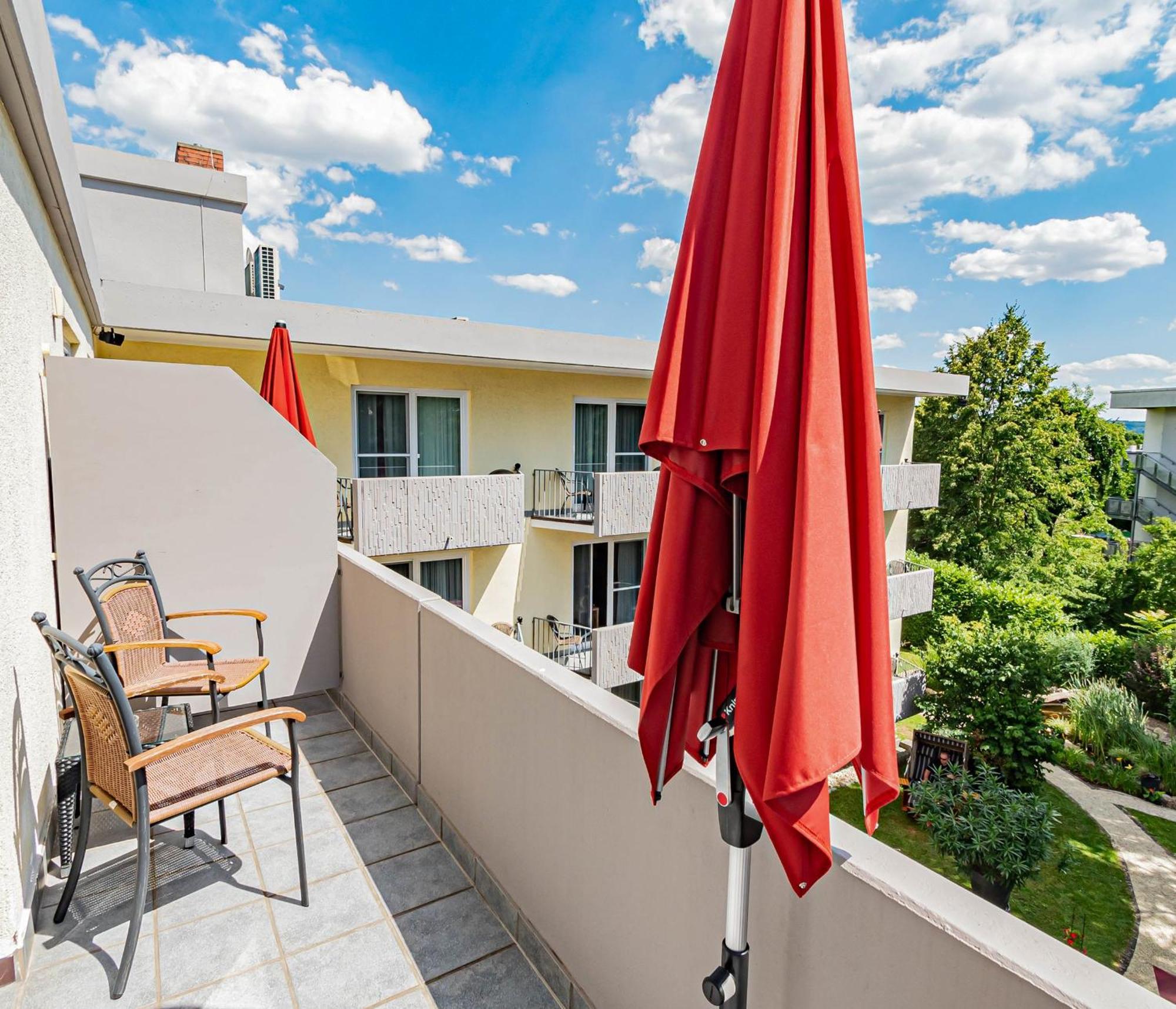 Parkhotel Sonnenberg Eltville am Rhein ภายนอก รูปภาพ