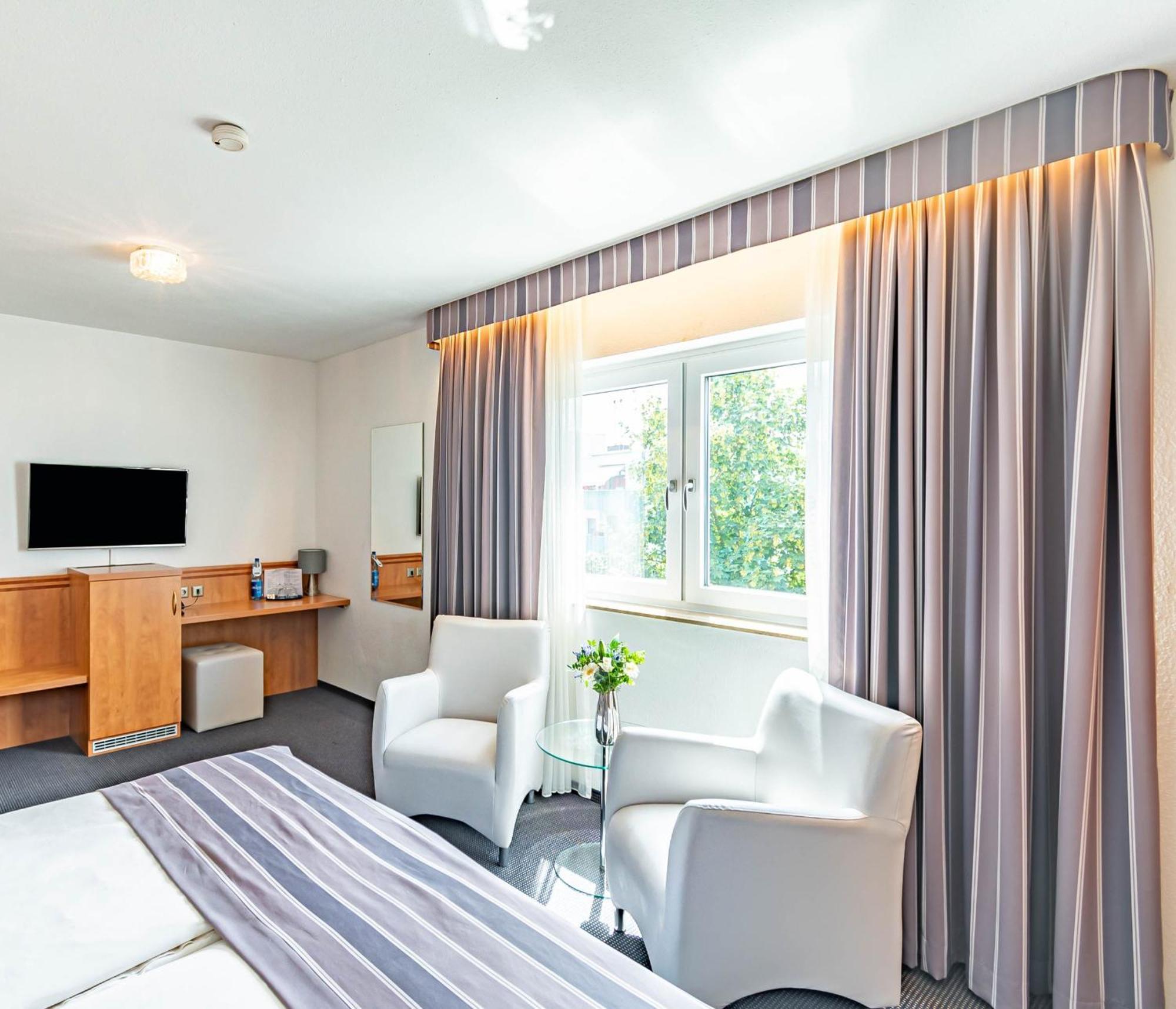 Parkhotel Sonnenberg Eltville am Rhein ภายนอก รูปภาพ