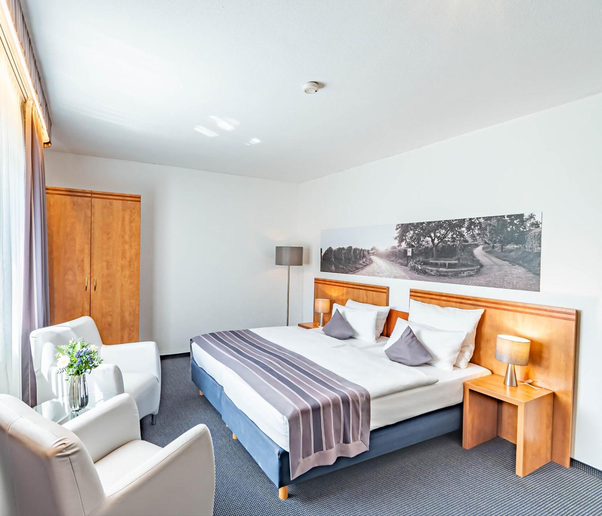 Parkhotel Sonnenberg Eltville am Rhein ภายนอก รูปภาพ