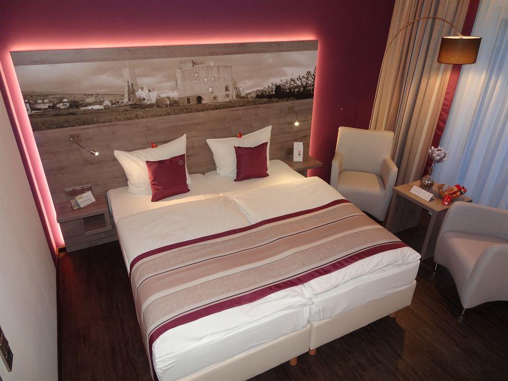 Parkhotel Sonnenberg Eltville am Rhein ภายนอก รูปภาพ